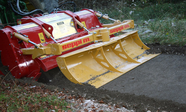 2020-06-04-15.57.04mulcher-rotovator-midipierre-06.jpg