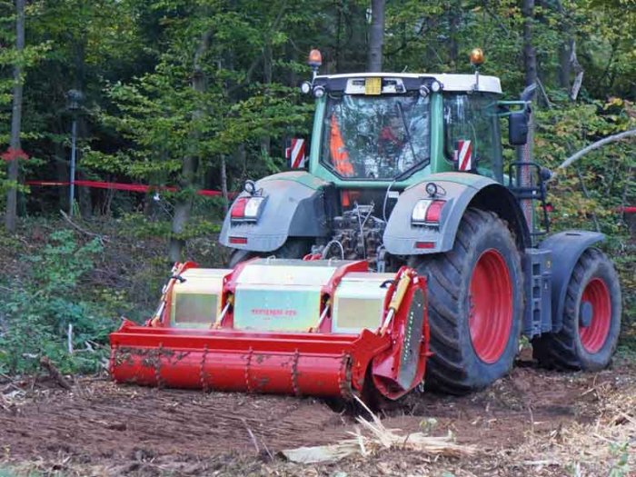 2020-06-04-17.07.33mulcher-rotovator-midisoil-dt-2.jpg